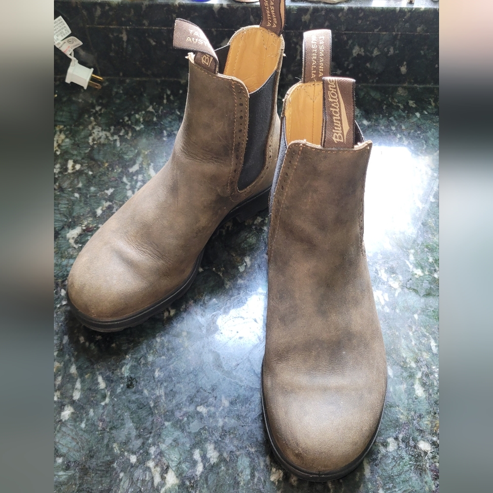 Blundstones 1351 High Top Boots